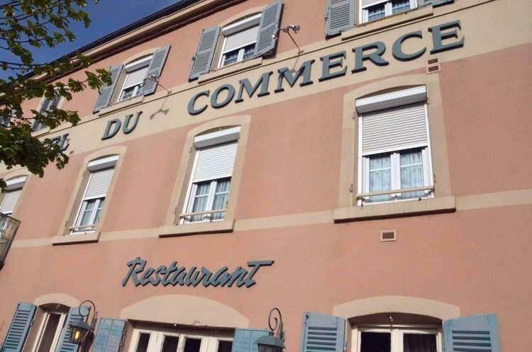 Hotel Du Commerce Pont-de-Vaux Esterno foto